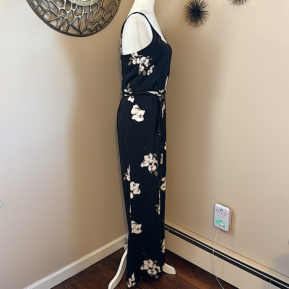 NWOT Dynamite Black & White Floral Jumpsuit - Picture 3 of 7